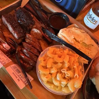 Hutchins BBQ - Brisket,pork ribs ,Mac n cheese,mash potatoes,sausage link jalapeño, - Barbeque Near Me - McKinney, Texas