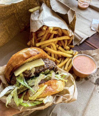 Little Big Burger by null