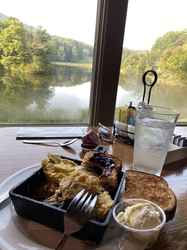 Peaks of Otter Lodge