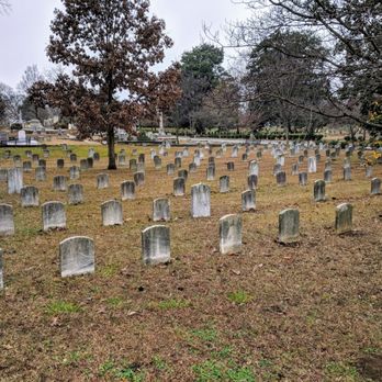 Historic Oakland Cemetery - Landmarks & Historical Buildings Near Me - Atlanta, Georgia