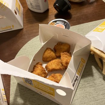 Pollo Campero - Chicken Shop Near Me - Amityville, New York