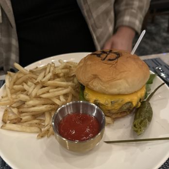 Commission Row - Wagyu burger - Steakhouses Near Me - Indianapolis, Indiana