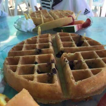 McGlade's On the Pier - Blueberry Waffle (While Watching the Waves Break) - New American Near Me - Cape May, New Jersey