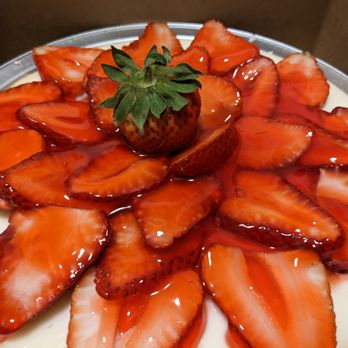 Nation's Giant Hamburgers - Whole strawberry cheesecake - Burgers Near Me - Alameda, California