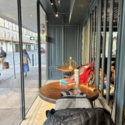 La Vida Coffee - Little seating area