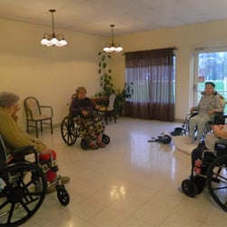 Hilltop Skilled Nursing and Rehabilitation Center - Group Activities