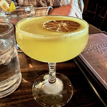 The Esquire Tavern - Heat of the moment - Lounges Near Me - San Antonio, Texas The Esquire Tavern - Heat of the moment - Lounges Near Me - San Antonio, Texas