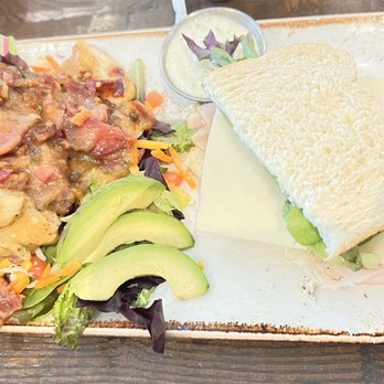 First Watch - 1/2 Sandwich Lunch Special Pecan salad - Breakfast & Brunch Near Me - Jacksonville, Florida
