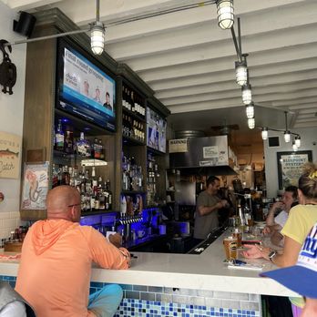 Catch Oyster Bar - Bar - Seafood Near Me - Patchogue, New York