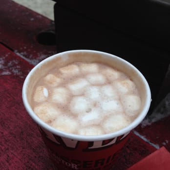 Queues de Castor - hot chocolate with marshmallows - Desserts Near Me - Mont-Tremblant, Quebec Queues de Castor - hot chocolate with marshmallows - Desserts Near Me - Mont-Tremblant, Quebec