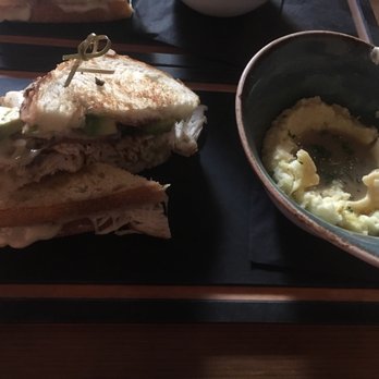 Maize + Mash - Turkey sandwich - avocado, bacon, raspberry, mustard, cheese - very good mashed potatoes and gravy - delicious - Southern Near Me - Glen Ellyn, Illinois