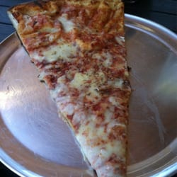 Russo's New York Pizzeria - Yummmmmmmm.... Pizza by the slice
