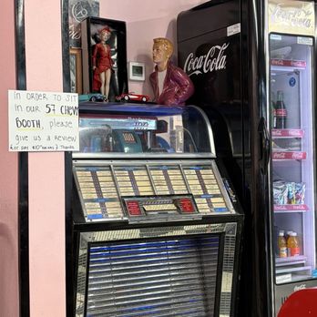 Omelet House 50's Diner - Old time jukebox - Breakfast & Brunch Near Me - Las Vegas, Nevada Omelet House 50's Diner - Old time jukebox - Breakfast & Brunch Near Me - Las Vegas, Nevada