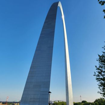 Gateway Arch - Another perspective of the arch - Landmarks & Historical Buildings Near Me - St. Louis, Missouri