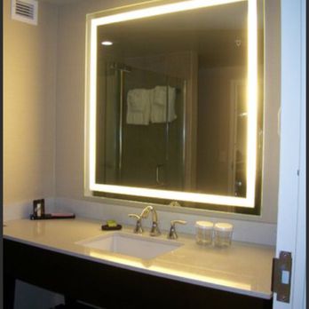 Embassy Suites by Hilton Springfield - Bathroom - Hotels Near Me - Springfield, Virginia Embassy Suites by Hilton Springfield - Bathroom - Hotels Near Me - Springfield, Virginia