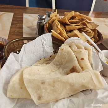 La Escondida - Flour Tortillas - Seafood Near Me - Puerto Nuevo, BCN La Escondida - Flour Tortillas - Seafood Near Me - Puerto Nuevo, BCN