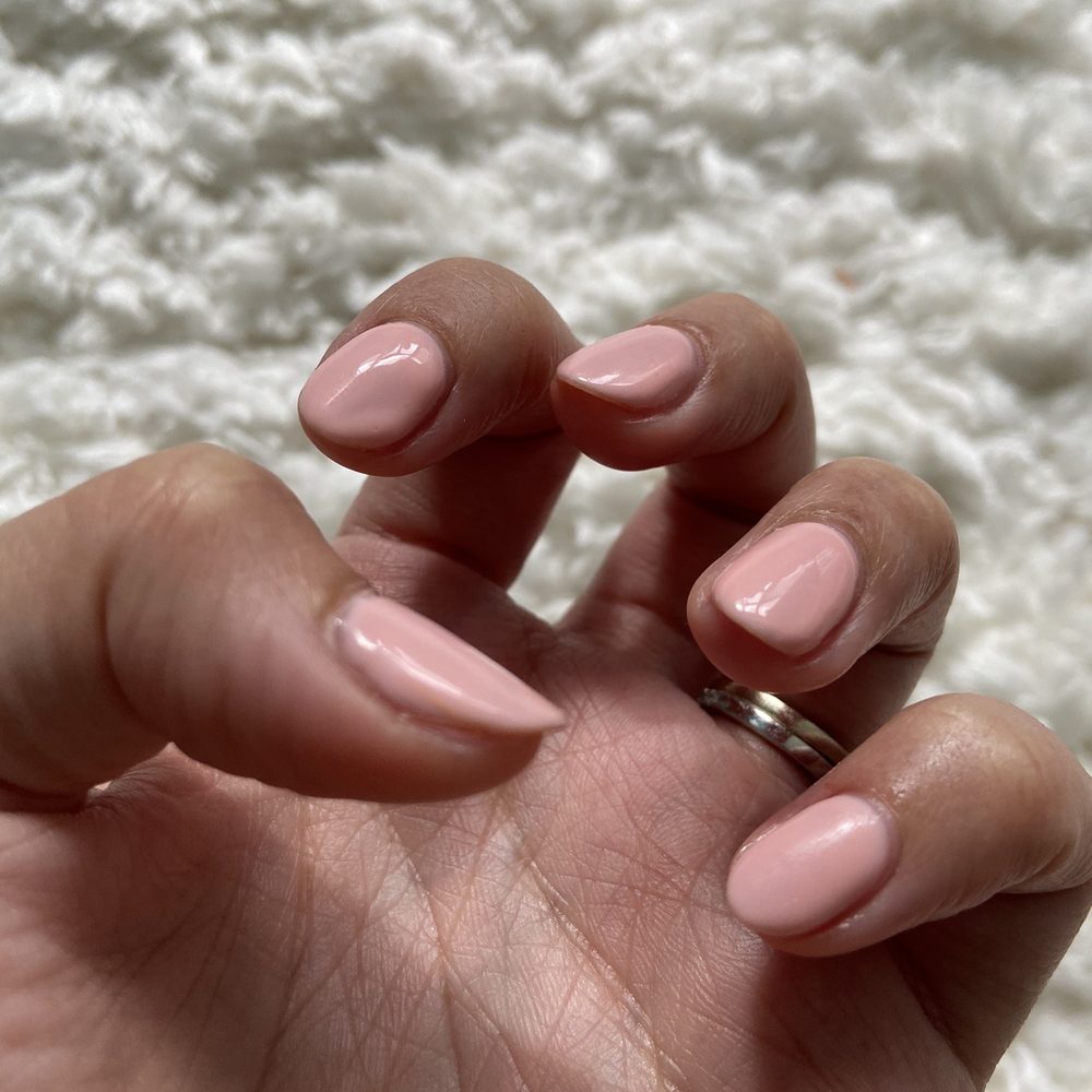 Thick bumpy gel mani on natural nails Thick bumpy gel mani on natural nails