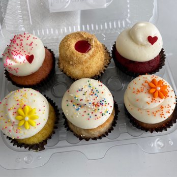 Hapa Bakery - Half a dozen dry and bland cupcakes. - Bakeries Near Me - Brea, California Hapa Bakery - Half a dozen dry and bland cupcakes. - Bakeries Near Me - Brea, California