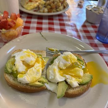 The Galloping Hen - Eggs avocado toast and fruit - Breakfast & Brunch Near Me - Thousand Oaks, California The Galloping Hen - Eggs avocado toast and fruit - Breakfast & Brunch Near Me - Thousand Oaks, California