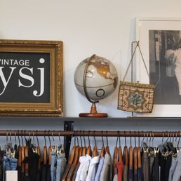 Women's vintage clothing