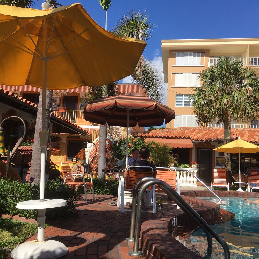 Blue Seas Courtyard - Hotels Near Me - Laud by Sea, Florida Blue Seas Courtyard - Hotels Near Me - Laud by Sea, Florida