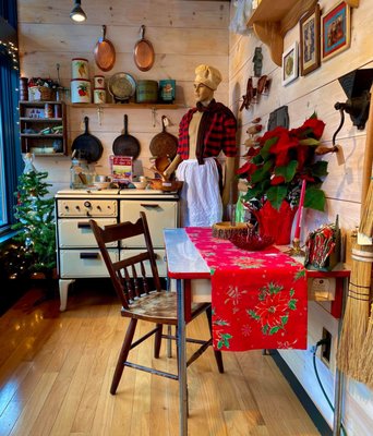 Tannersville Antique & Artisan Center by null
