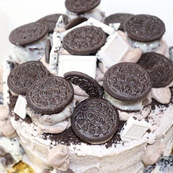 Cakesss - Oreo cake - Custom Cakes Near Me