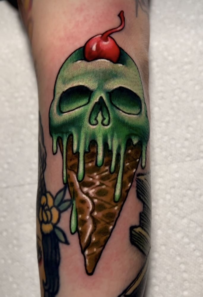 Star City Tattoos Logo