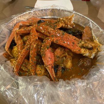 Cajun Boil - Combo! 1 lb snow crab, 1 lb mussels and 1 lb shrimp! Comes with corn, potatoes and sausage. AMAZING. - Cajun/Creole Near Me - Miami, Florida