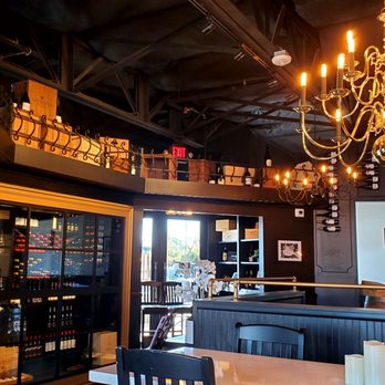 Humble Bistro - Gilbert - Indoor - Pizza Near Me - Gilbert, Arizona