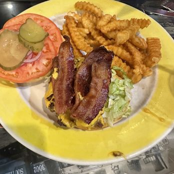 Derailed Diner - Bacon burger... can you see the burger? - Diners Near Me - Robertsdale, Alabama