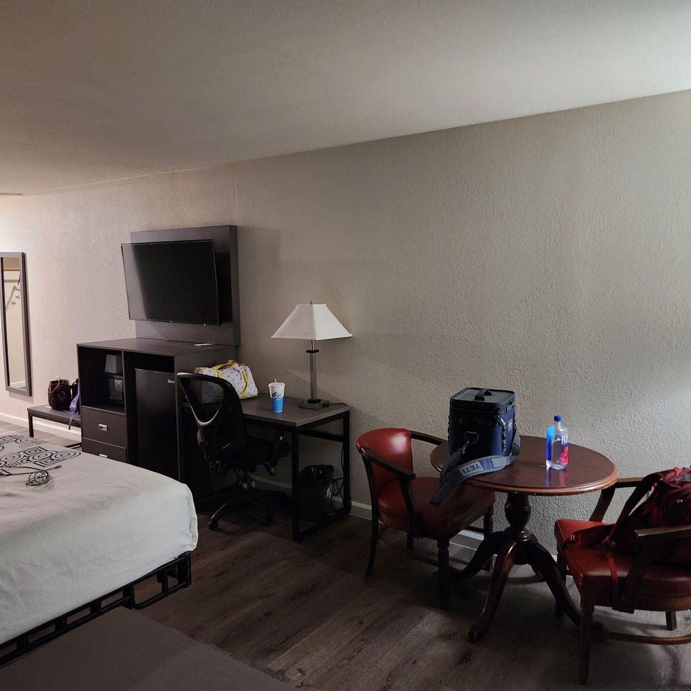 Bourbon Capital Inn - Hotels Near Me - Bardstown, Kentucky