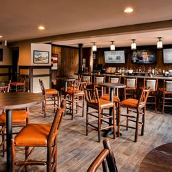 Moose & Maple - Moose & Maple dining room and Bar