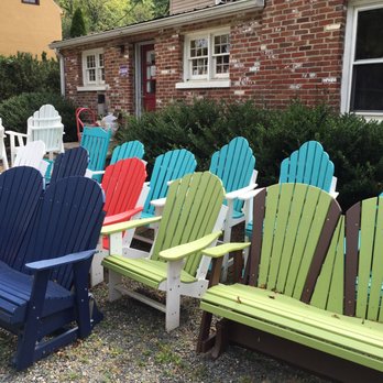 Aldie Peddler - Cool outdoor furniture. Lots of different colors. - Antiques Near Me - Aldie, Virginia