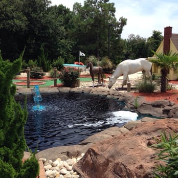 Corolla Adventure Golf - Wild horses! - Mini Golf Near Me - corolla, North Carolina