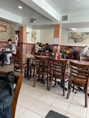 Pho Lien by null