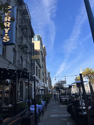 Perry's Embarcadero by null