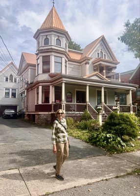 Mahogany Manor by null