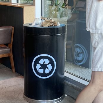 Starbucks - Trash can and dirty floor - Coffee & Tea Near Me - Los Angeles, California Starbucks - Trash can and dirty floor - Coffee & Tea Near Me - Los Angeles, California