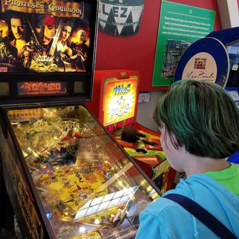 Musee Mecanique - Pirates of the Caribbean pinball! - Museums Near Me - San Francisco, California