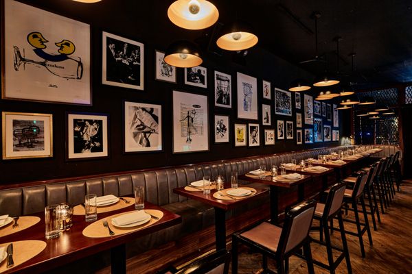 Eight Bar at Maple & Ash by null