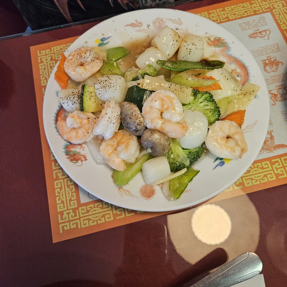 Chin Dynasty - Stir Fried Shrimp & Scallops with veggies - Chinese Near Me - Paradise, California