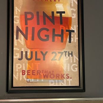 Old Chicago Pizza + Taproom - Decor - Pizza Near Me - COLORADO SPRINGS, Colorado Old Chicago Pizza + Taproom - Decor - Pizza Near Me - COLORADO SPRINGS, Colorado