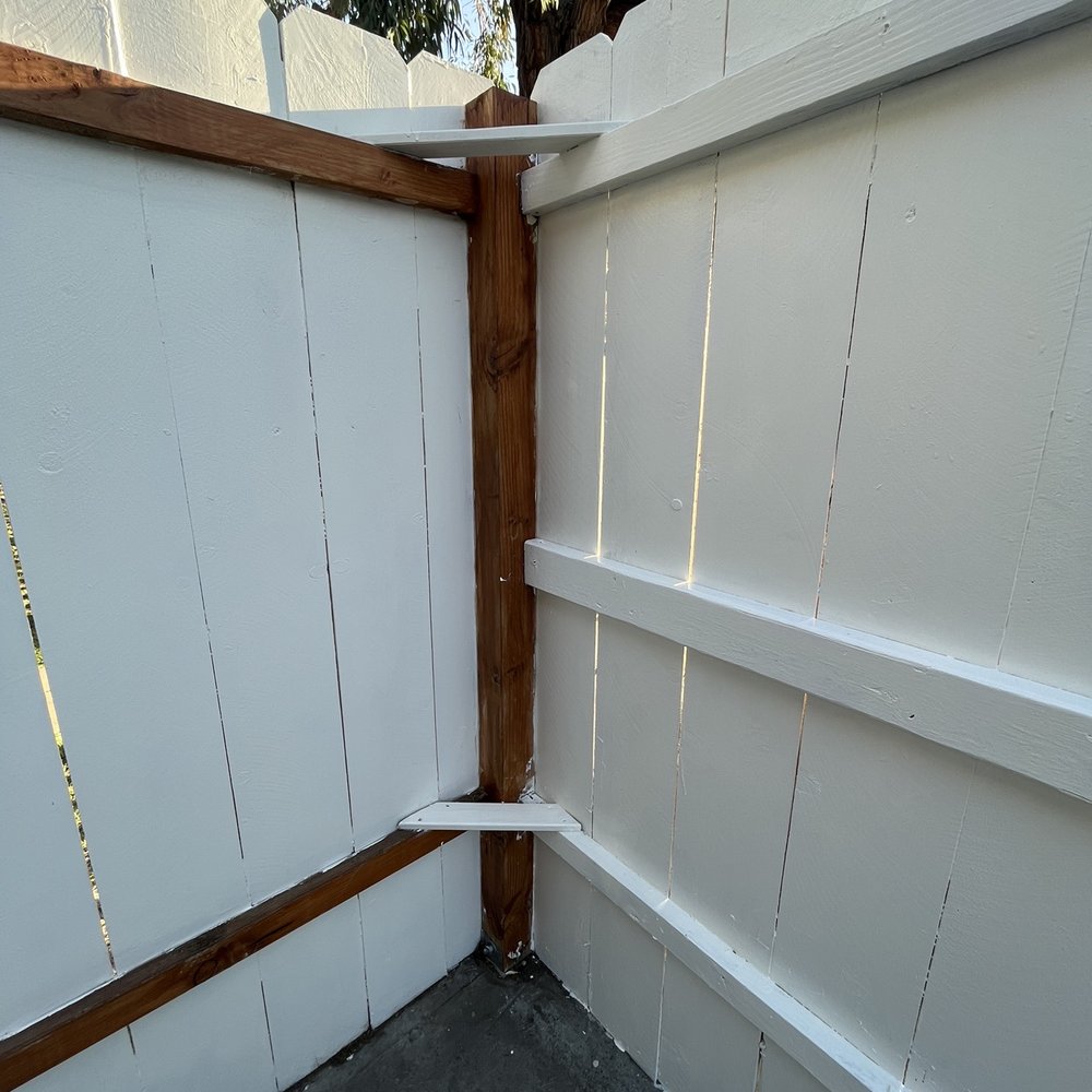 He even fixed the corner.