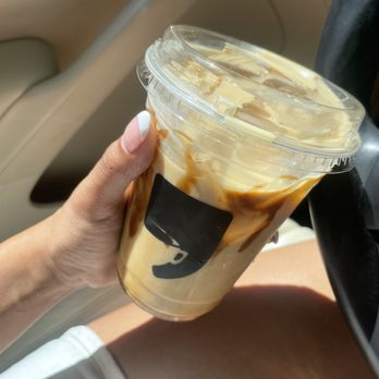 Cafe Comma - Signature Caramel Creme - Coffee & Tea Near Me - Atlanta, Georgia