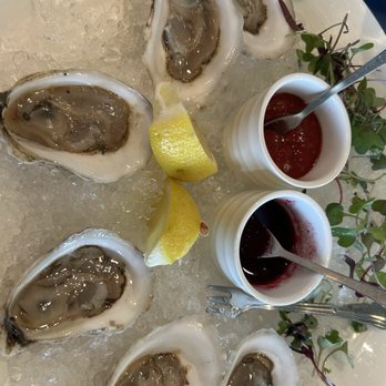 Reading Room Restaurant - Locally harvest Maine Oysters - Seafood Near Me - Bar Harbor, Maine Reading Room Restaurant - Locally harvest Maine Oysters - Seafood Near Me - Bar Harbor, Maine