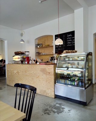 Mikyna Coffee & Food Point by null
