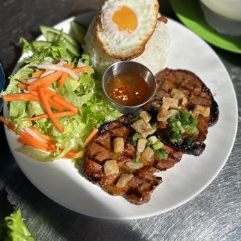 Lunch Lady - Vietnamese Near Me - Vancouver, British Columbia