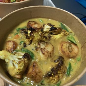 Richmond Station - Scallops with cauliflower and curry - Canadian (New) Near Me - Toronto, Ontario