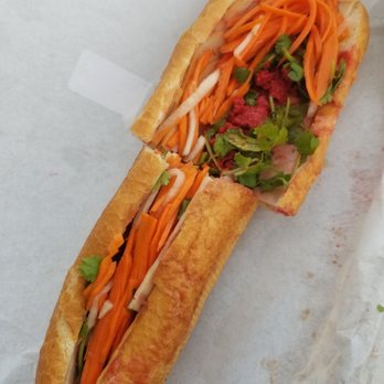 Bun Me! - Bahn Mi Dac Biet/ Vietnamese French Bread sandwich - Vietnamese Near Me - Northridge, California